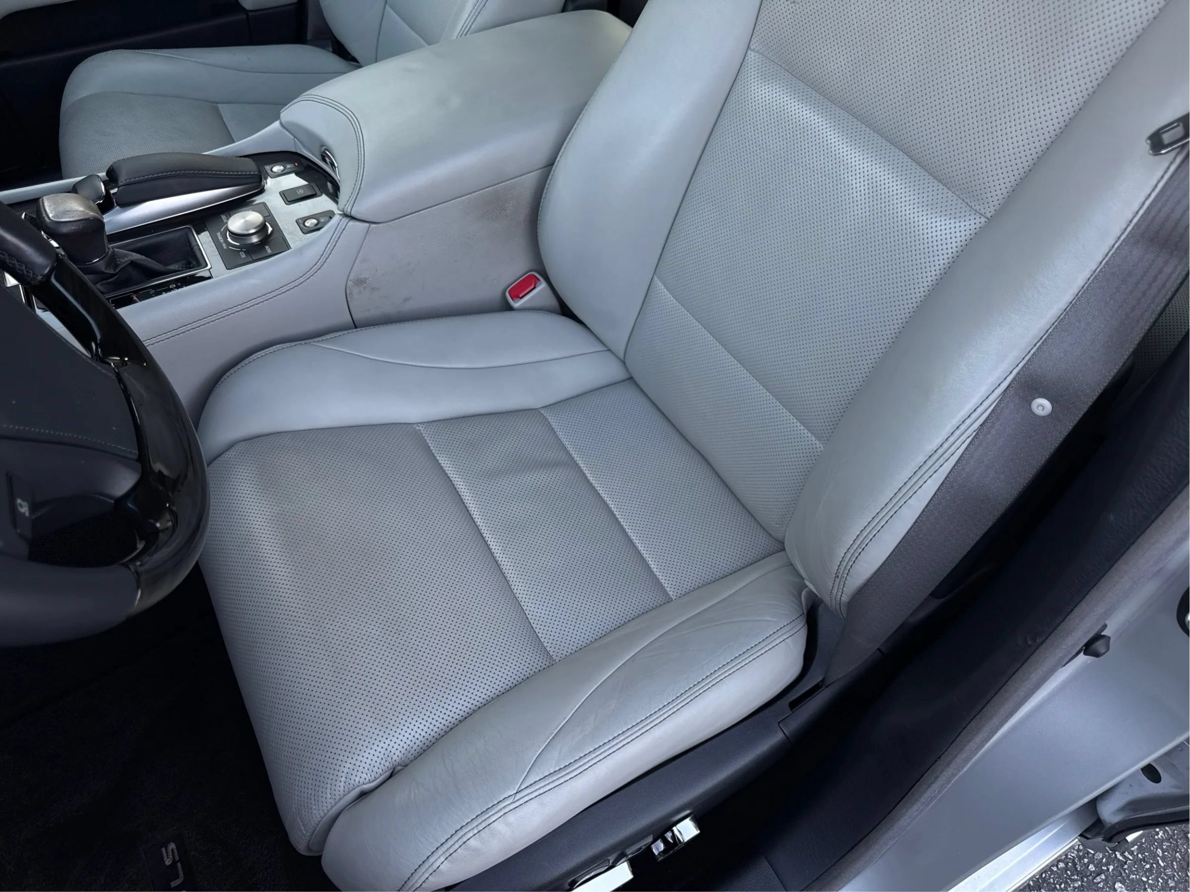 Used 2014 Lexus LS 460 w/ Comfort Package RWD image 12
