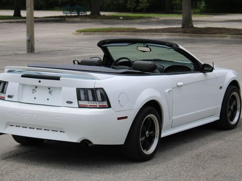 Used 2000 Ford Mustang GT RWD image 19