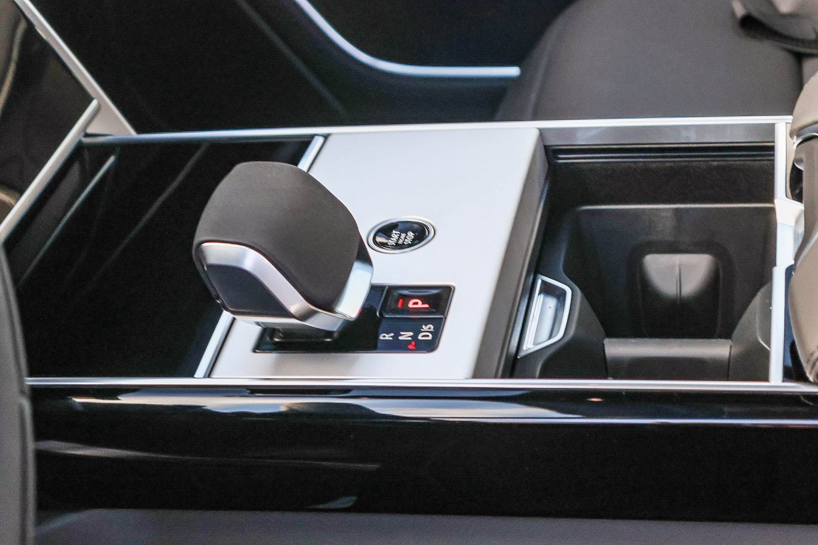 New 2026 Land Rover Range Rover SE AWD/4WD image 29