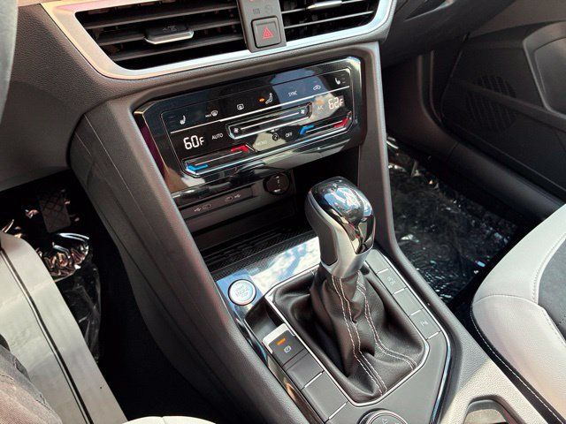 New 2026 Volkswagen Taos SE AWD/4WD image 11