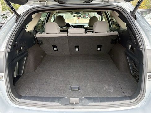 Used 2022 Subaru Outback Premium image 12