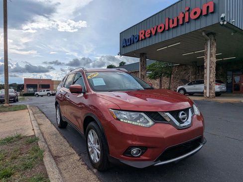 Used 2016 Nissan Rogue SV w/ SV Premium Package AWD/4WD image 1