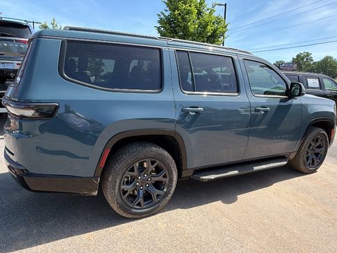 New 2026 Jeep Grand Wagoneer Limited AWD/4WD image 8