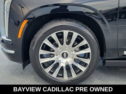 Used 2025 Cadillac Escalade Premium Luxury Platinum AWD/4WD image 10