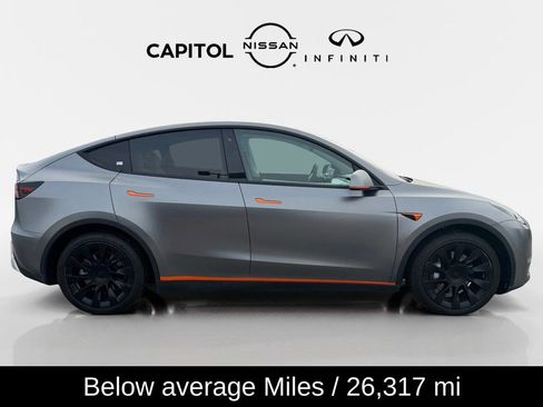Used 2020 Tesla Model Y Long Range image 3