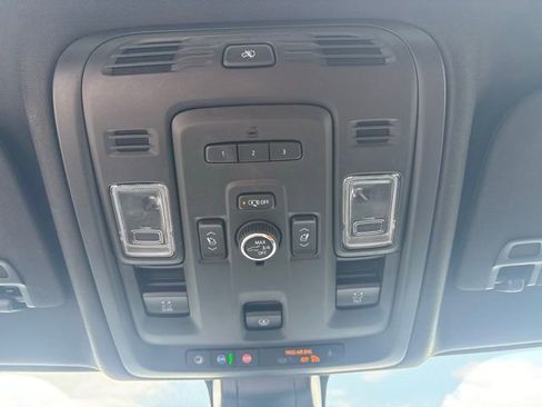 Used 2021 GMC Yukon Denali w/ Advanced Technology Package AWD/4WD image 40