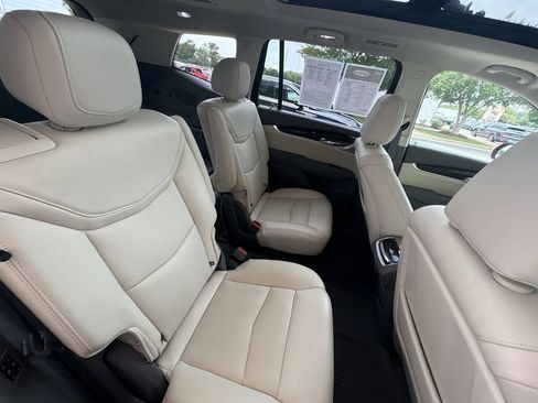 Used 2020 Cadillac XT6 Premium Luxury FWD image 28