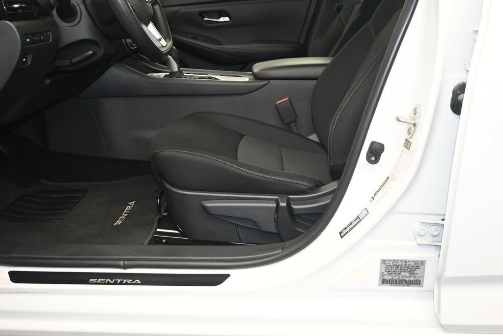 Certified 2024 Nissan Sentra SV FWD image 21