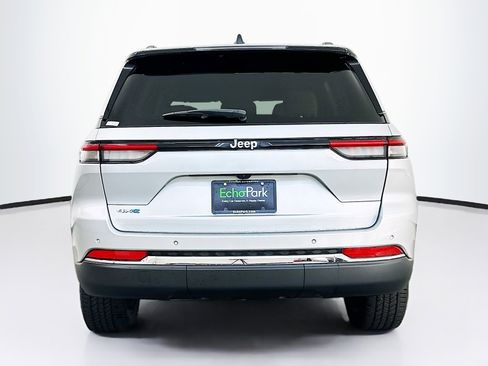 Used 2023 Jeep Grand Cherokee 4WD 4xe image 7