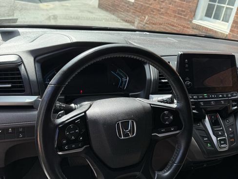 Used 2018 Honda Odyssey EX-L image 9