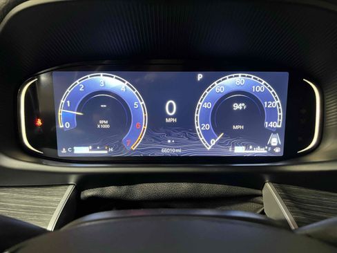 Used 2024 Jeep Wagoneer L Series II RWD image 61