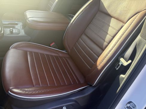 Used 2024 GMC Sierra 1500 Denali Ultimate image 9