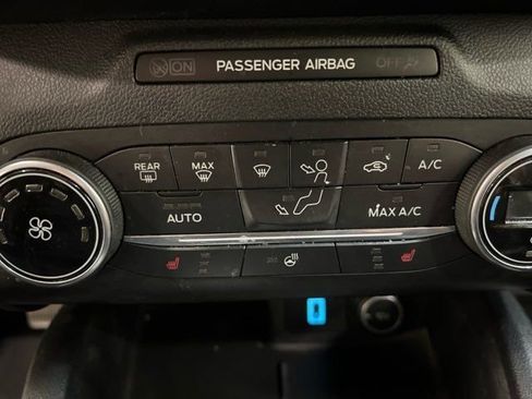 Used 2020 Ford Escape SEL image 17