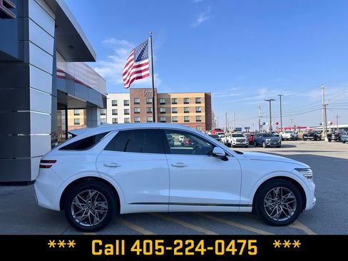Used 2025 Genesis GV70 2.5T AWD/4WD image 9