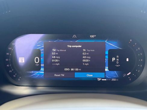 Used 2022 Volvo XC60 B5 Momentum w/ Climate Package AWD/4WD image 32