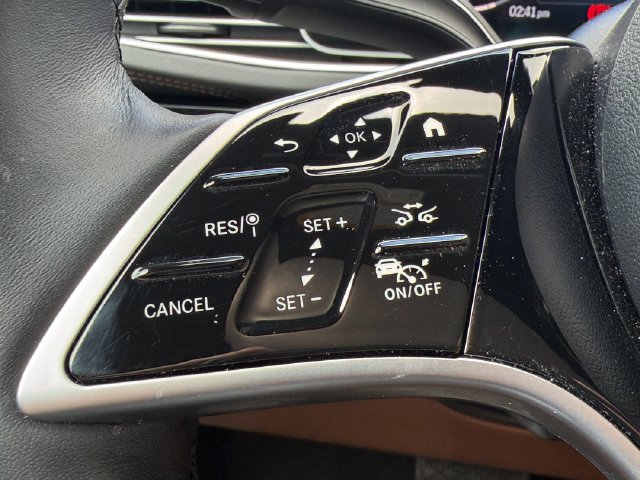 Used 2025 Mercedes-Benz GLS 450 4MATIC image 17
