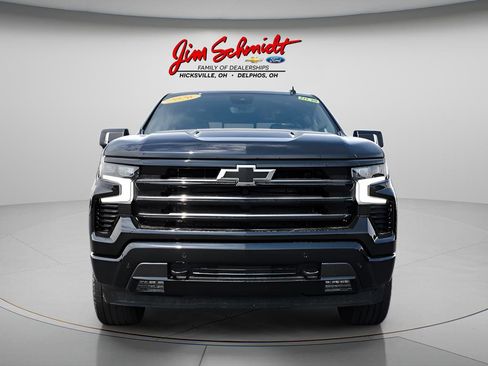 New 2026 Chevrolet Silverado 1500 High Country w/ High Country Premium Package AWD/4WD image 2