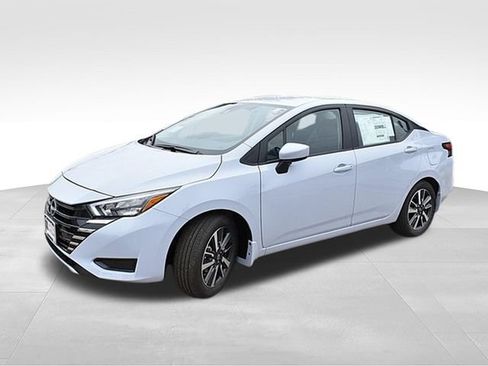 New 2025 Nissan Versa SV w/ Trunk Package FWD image 4