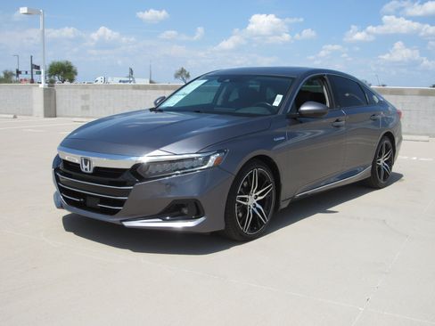Used 2021 Honda Accord Touring image 1