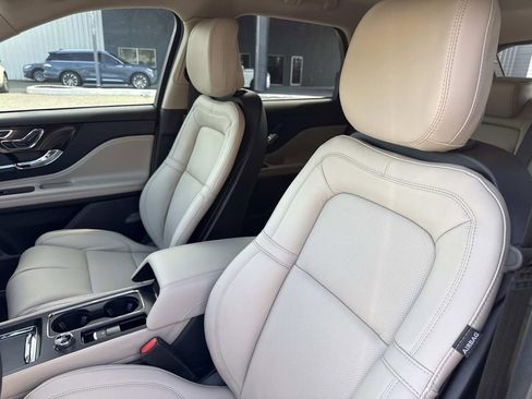 New 2026 Lincoln Corsair Reserve image 21