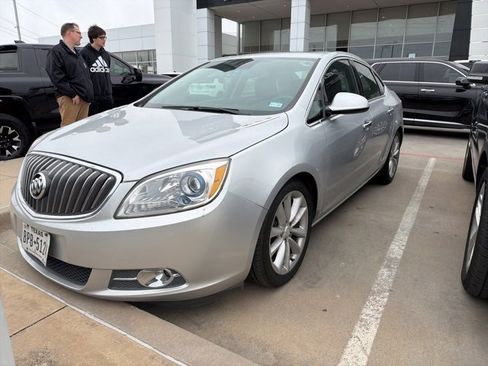 Used 2013 Buick Verano Premium image 2