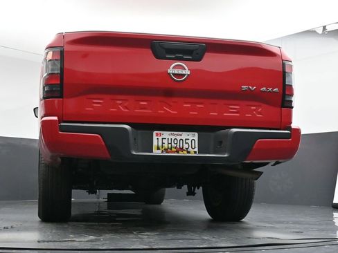 Used 2023 Nissan Frontier SV image 34