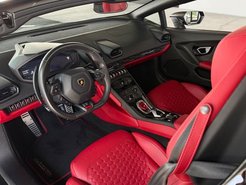 Used 2016 Lamborghini Huracan LP 610-4 AWD/4WD image 25
