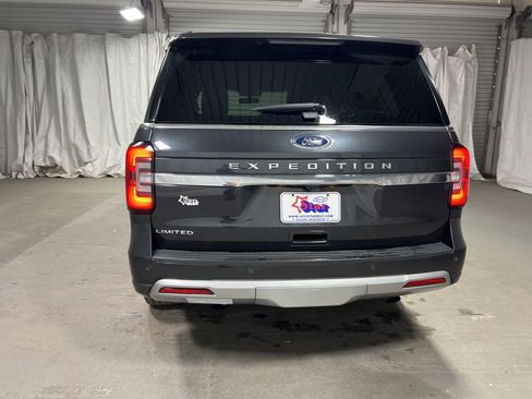 Used 2024 Ford Expedition Limited image 6
