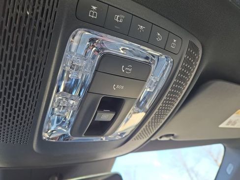 Used 2025 Mercedes-Benz CLA 250 4MATIC image 13