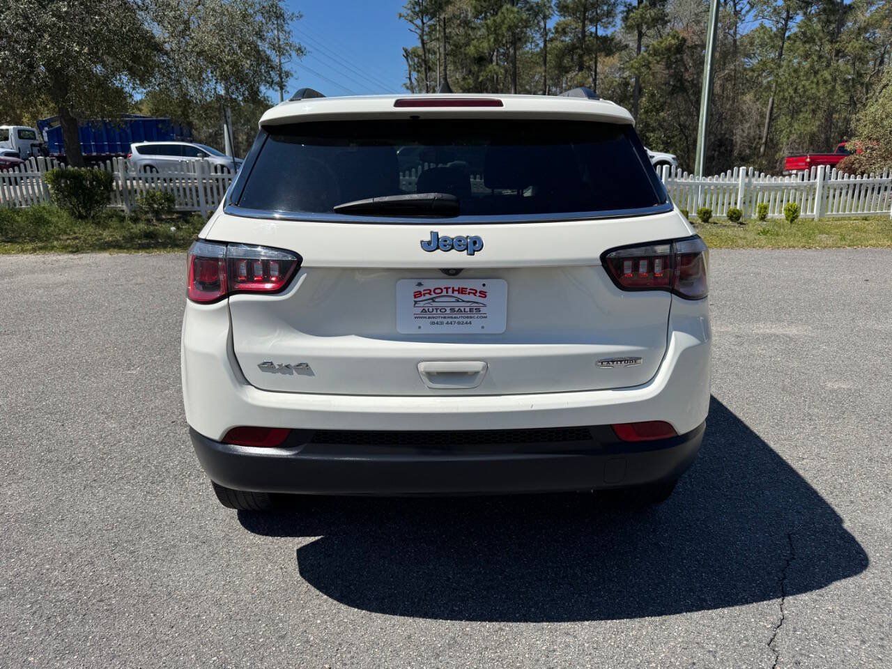 Used 2019 Jeep Compass Latitude AWD/4WD image 5