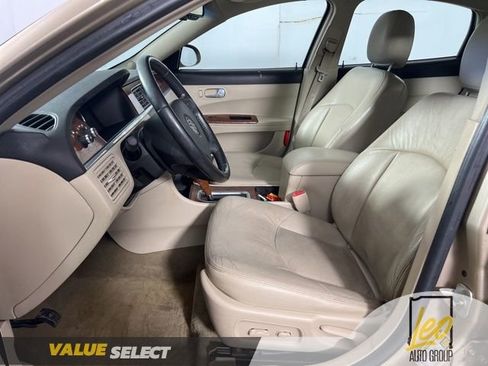 Used 2005 Buick LaCrosse CXS w/ Gold Convenience Package FWD image 9