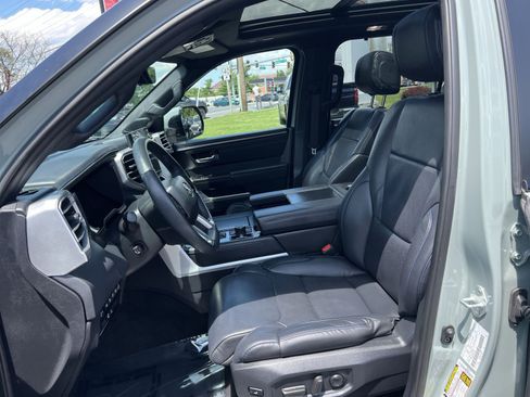 Used 2024 Toyota Sequoia Platinum AWD/4WD image 13