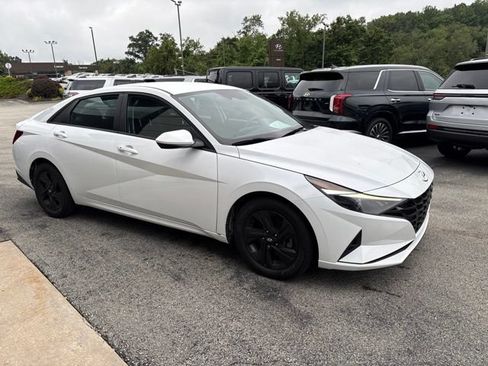 Used 2021 Hyundai Elantra SEL FWD image 7