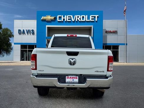 Used 2024 RAM 2500 Tradesman w/ Chrome Appearance Group AWD/4WD image 4