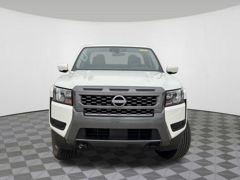 Certified 2025 Nissan Frontier SV image 18