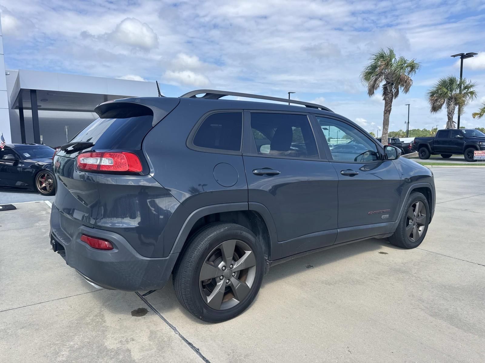 Used 2016 Jeep Cherokee 75th Anniversary FWD image 7
