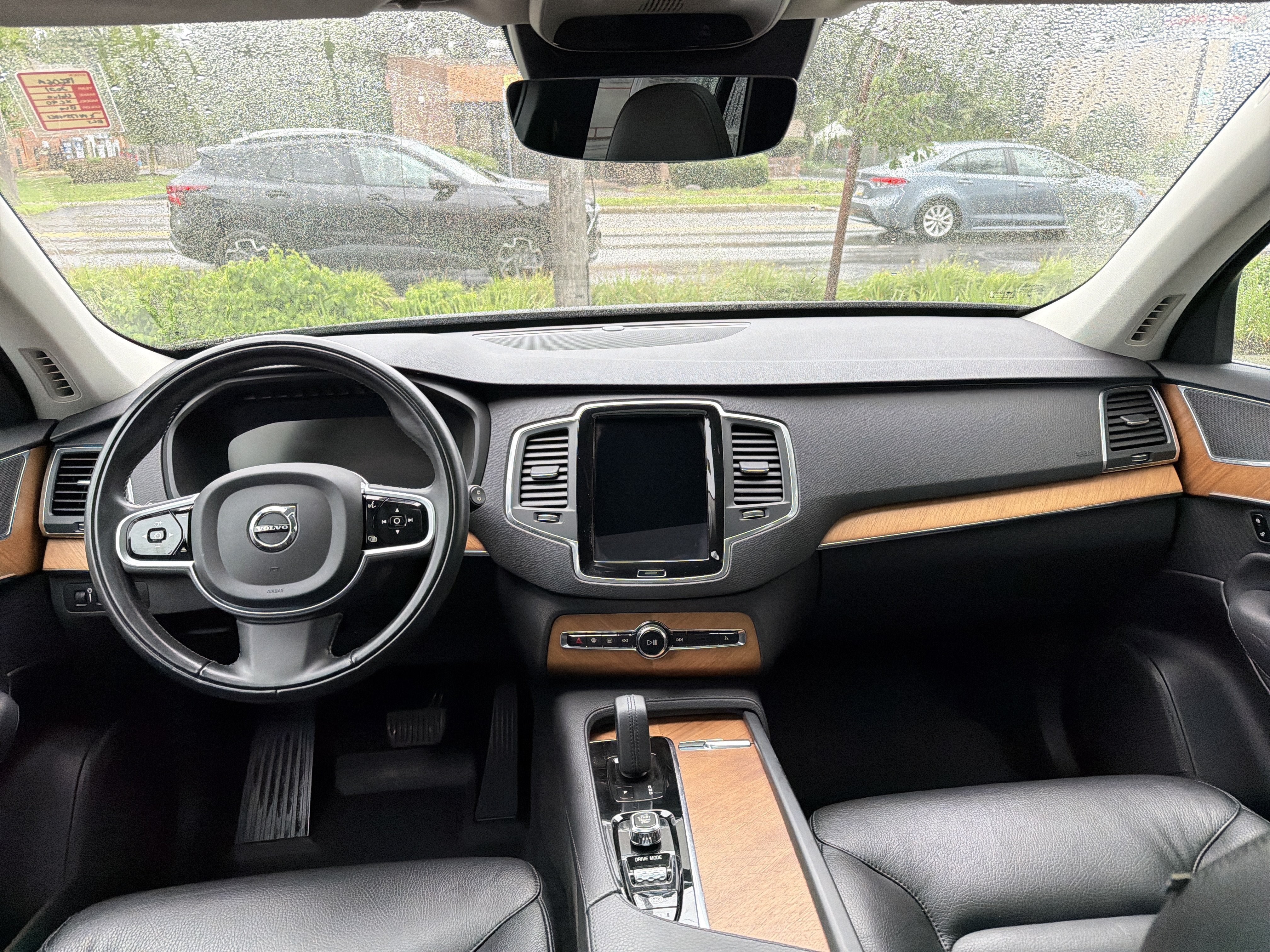 Used 2021 Volvo XC90 T8 Inscription Expression w/ Climate Package AWD/4WD image 11