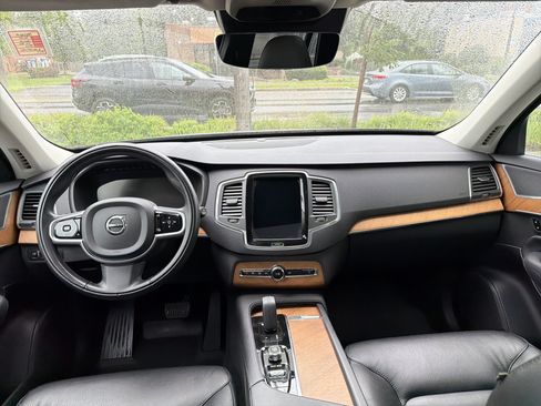 Used 2021 Volvo XC90 T8 Inscription Expression w/ Climate Package AWD/4WD image 11