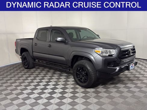 Used 2022 Toyota Tacoma SR AWD/4WD image 2