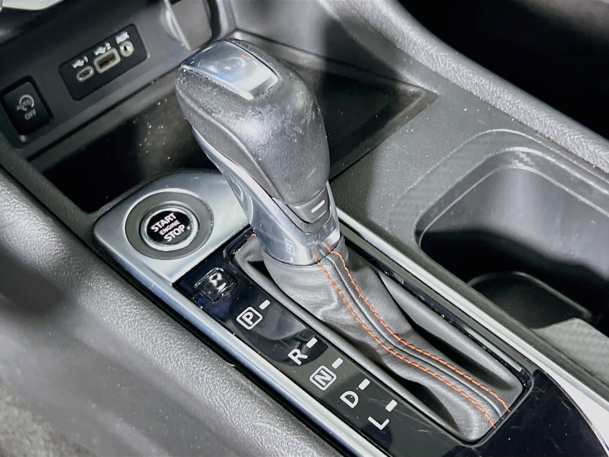 Used 2025 Nissan Sentra SR FWD image 24