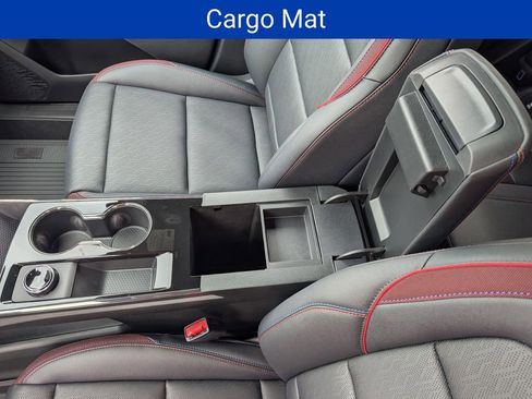 New 2026 Chevrolet Equinox RS w/ Convenience Package III AWD/4WD image 18
