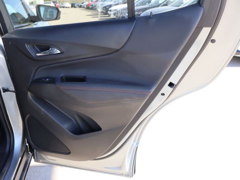Used 2023 Chevrolet Equinox RS image 13