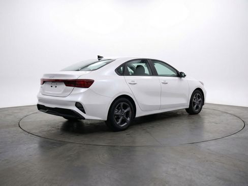 Used 2025 Kia K4 FWD image 9