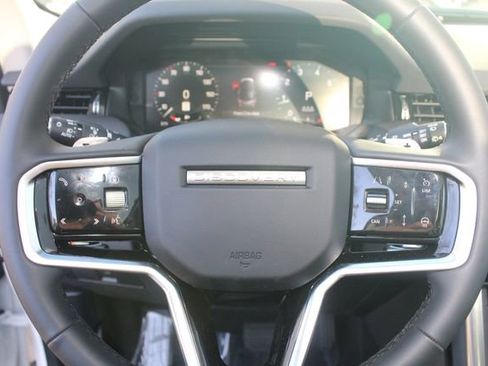 Used 2025 Land Rover Discovery Sport S image 18