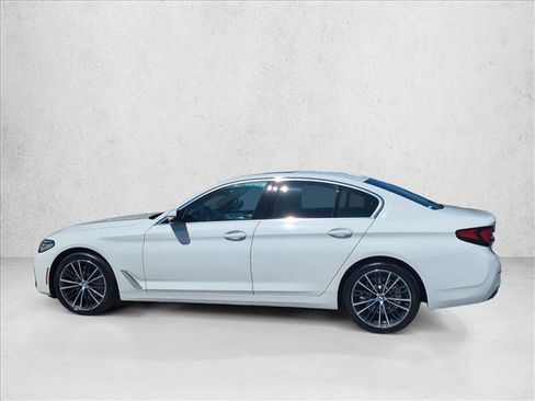 Used 2023 BMW 530i w/ Convenience Package RWD image 9