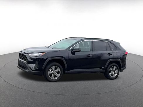 Used 2025 Toyota RAV4 LE image 8