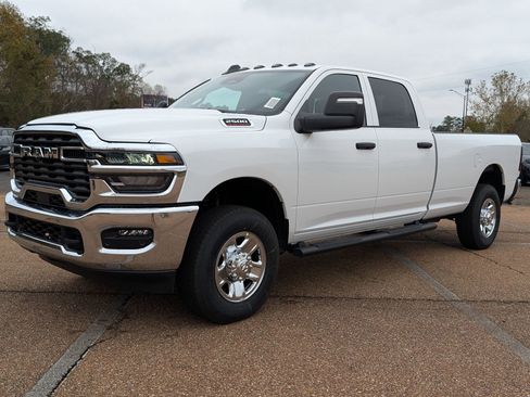 New 2026 RAM 2500 Tradesman AWD/4WD image 1