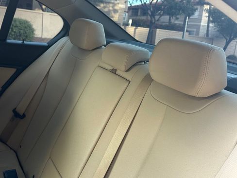 Used 2018 BMW 320i Sedan image 21