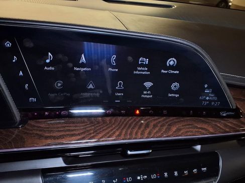 Used 2021 Cadillac Escalade ESV Sport Platinum AWD/4WD image 4