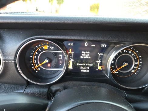 Used 2021 Jeep Wrangler Unlimited Sahara w/ LED Lighting Group image 9